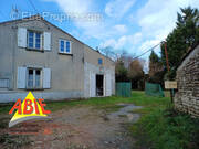 Photo 1 - Maison à SAINT-HILAIRE-DES-LOGES