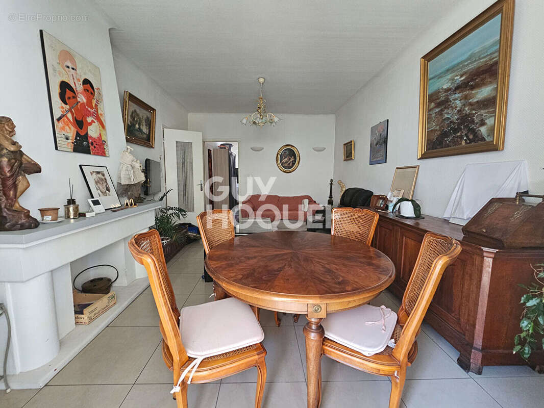 Appartement T4 avec garage et jardin commun. A vendre à PERPIGNAN (66000) Quartier Les Remparts - photo 4