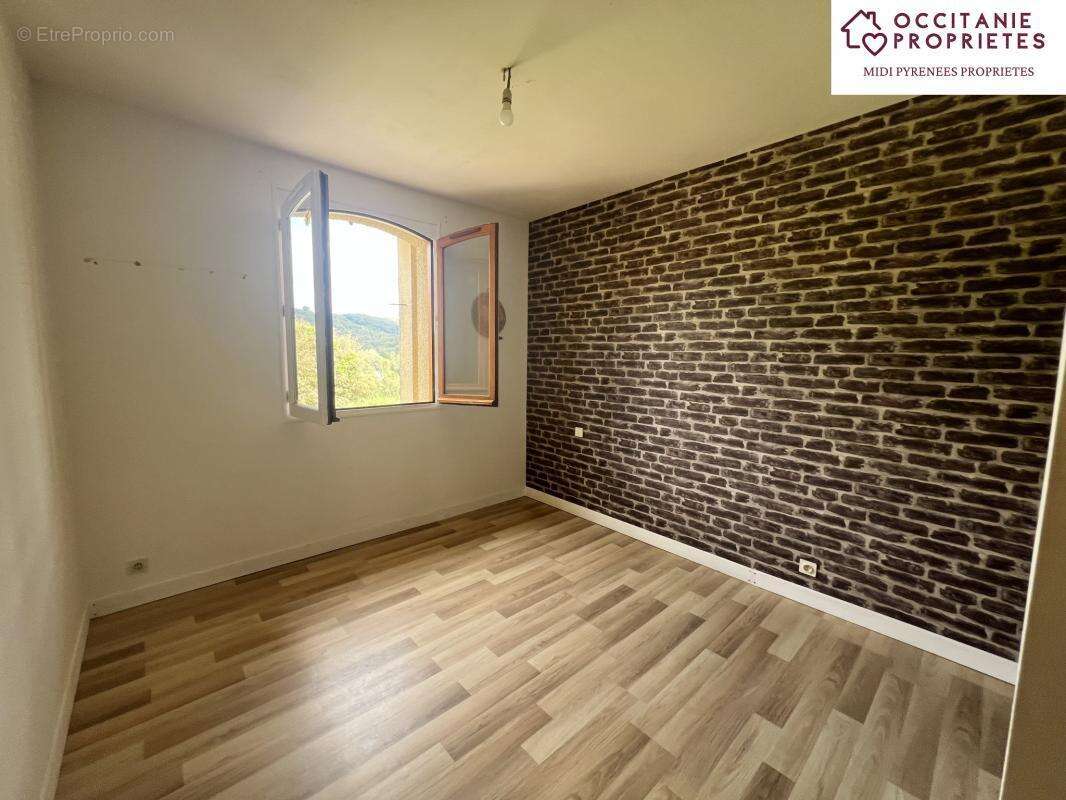 Maison à LES BORDES-SUR-ARIZE