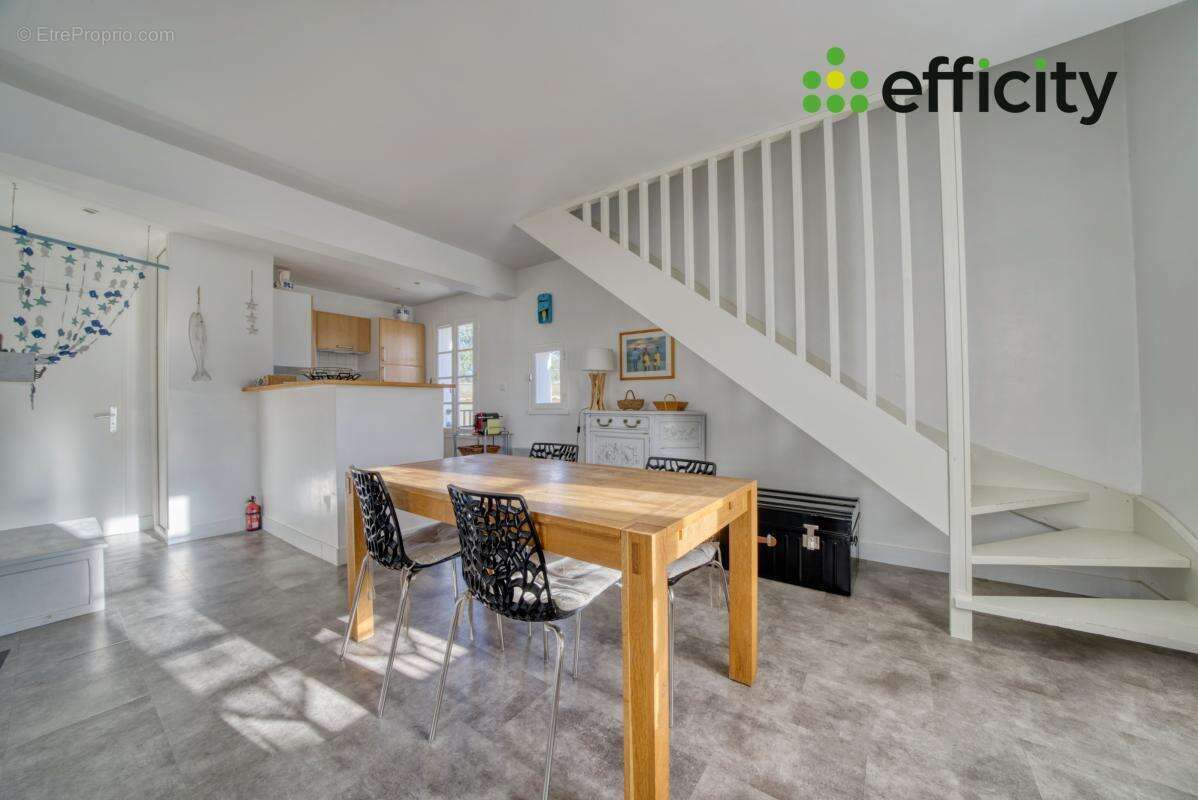 Appartement à SAINT-MARTIN-DE-RE