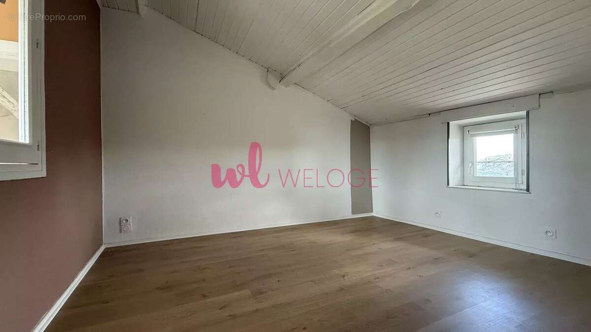 Appartement à MESSIMY