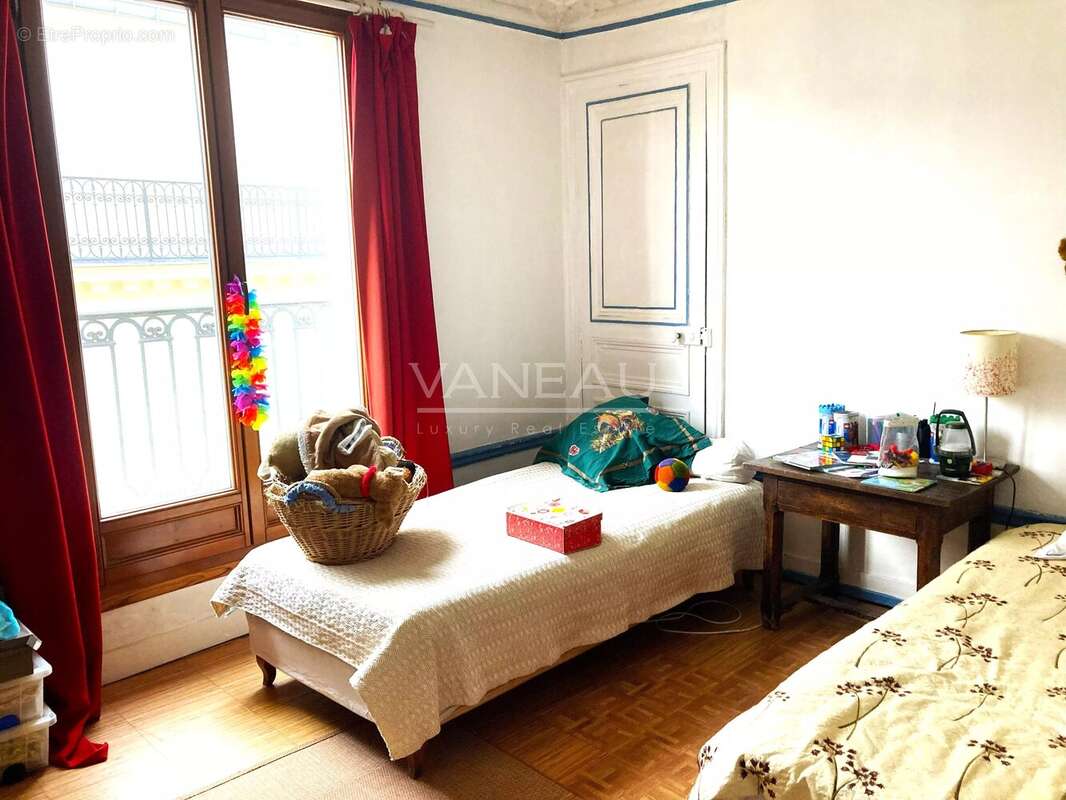 Appartement à PARIS-9E
