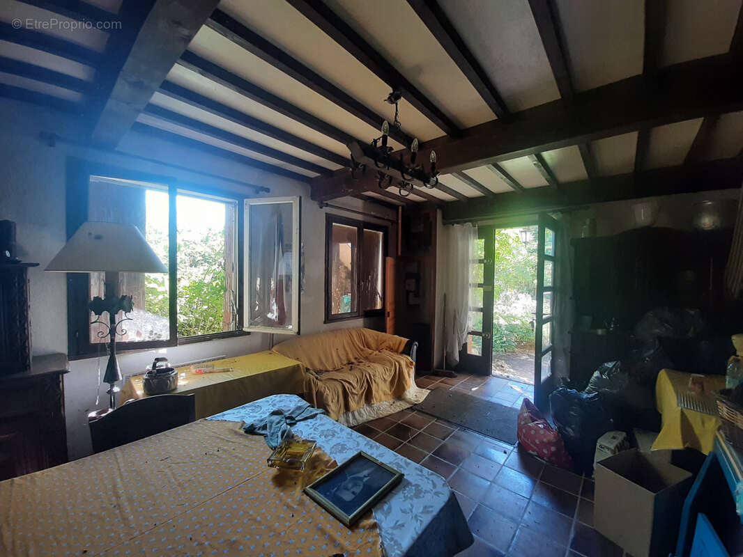 Maison à SAINT-GENEST-LACHAMP