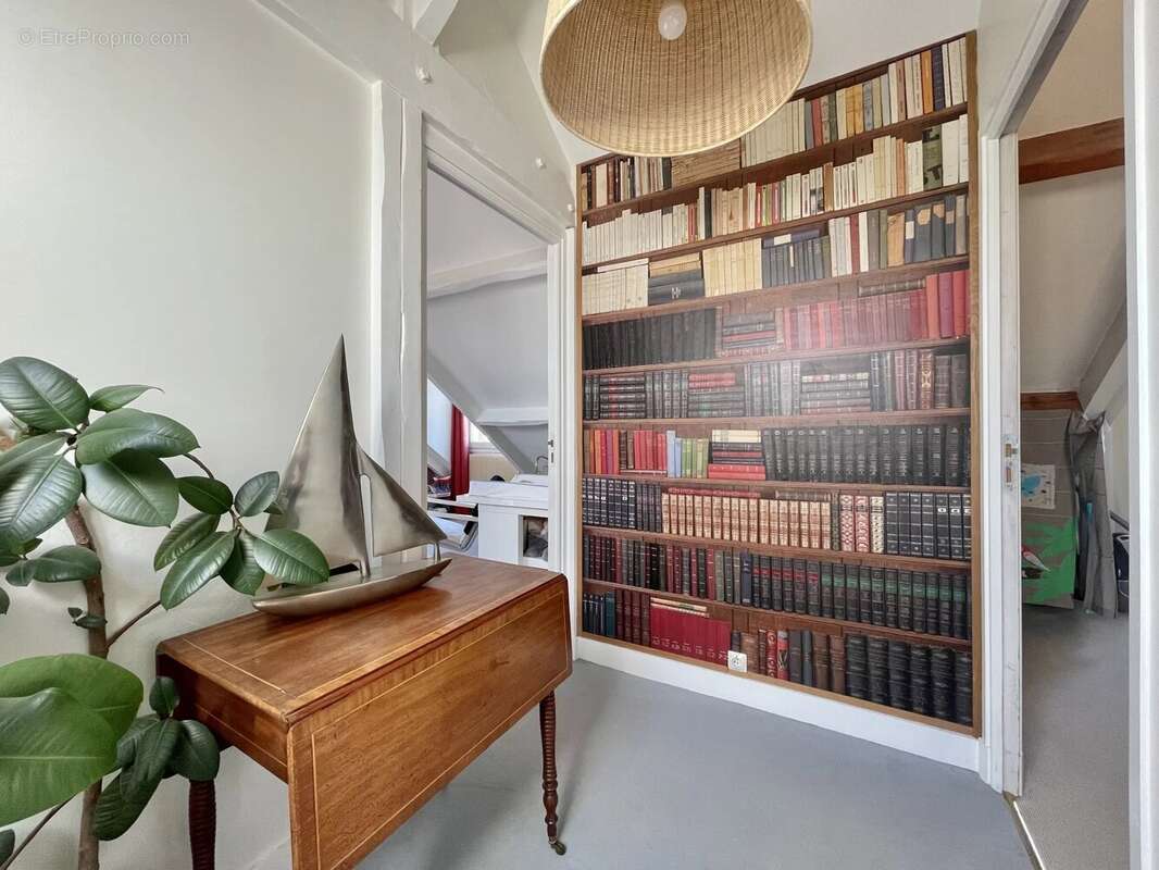 Maison à VERRIERES-LE-BUISSON