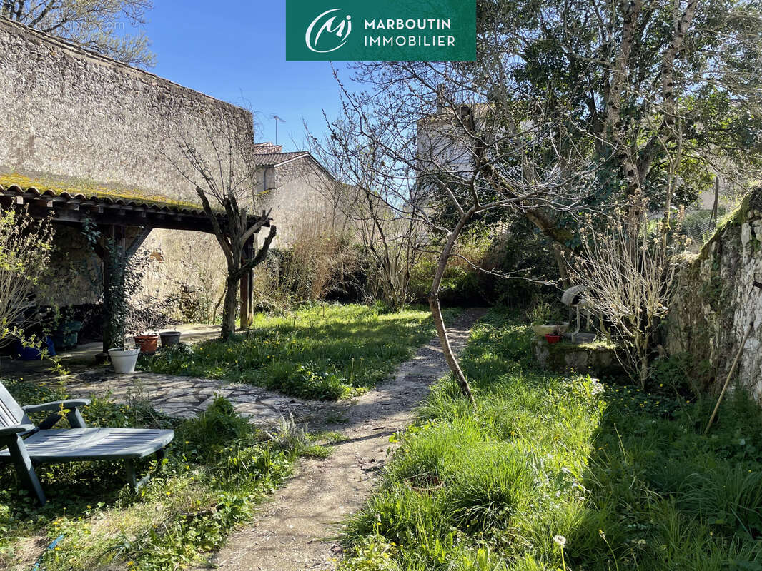 Maison à CASTELJALOUX