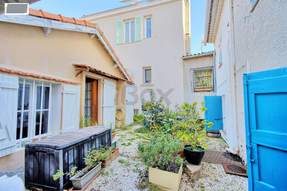 Maison à CARQUEIRANNE