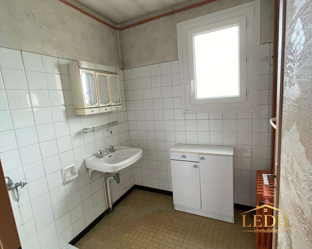 Maison de ville avec garage - photo 5
