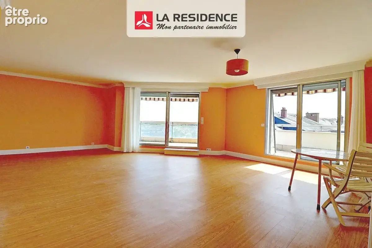 Appartement 4 pièces 119 m² à vendre à Blois (41000) - photo 2