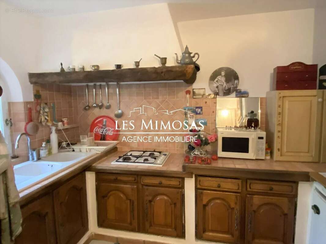 Maison à ROQUEBRUNE-SUR-ARGENS