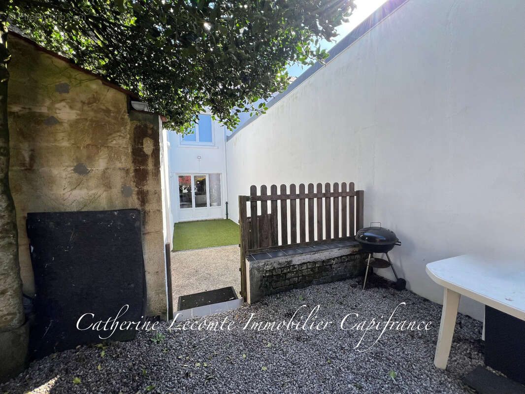 À vendre - desvres - maison 132 m2 -  5 pièces - 4 chambres - jardin clos - terrasse - photo 12