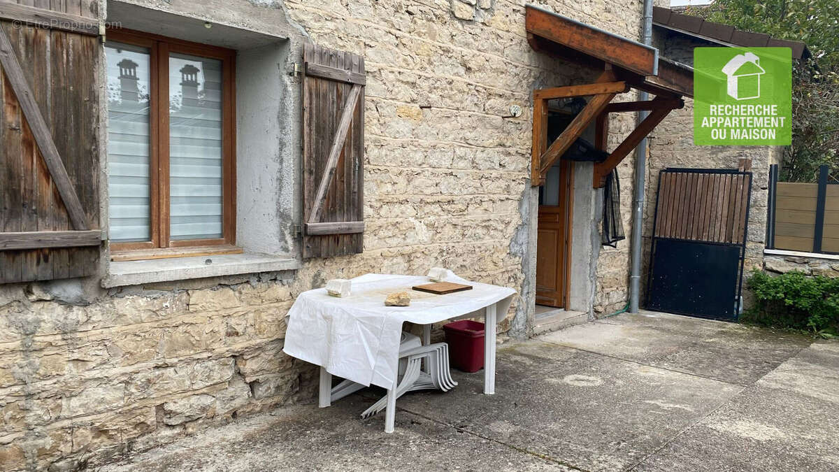 Maison à MONTALIEU-VERCIEU