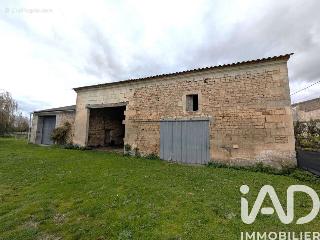 Photo 4 - Maison à CORME-ROYAL