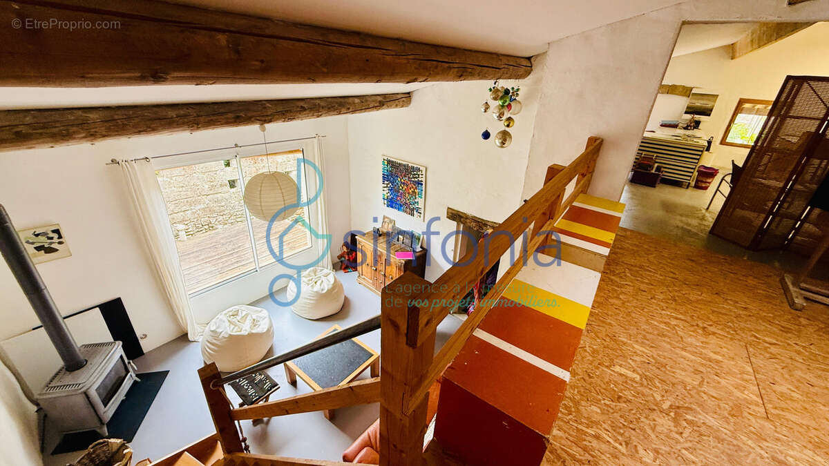 Maison à SAINT-QUENTIN-LA-POTERIE