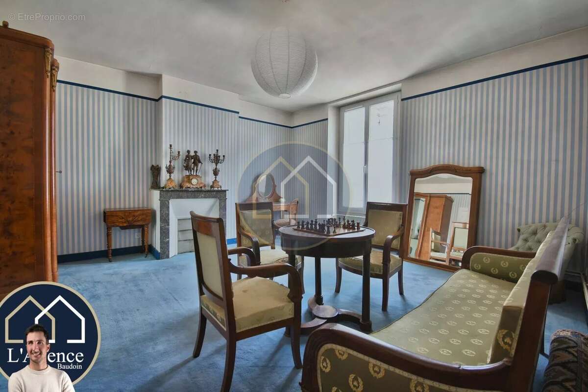 Maison à MONDONVILLE-SAINT-JEAN