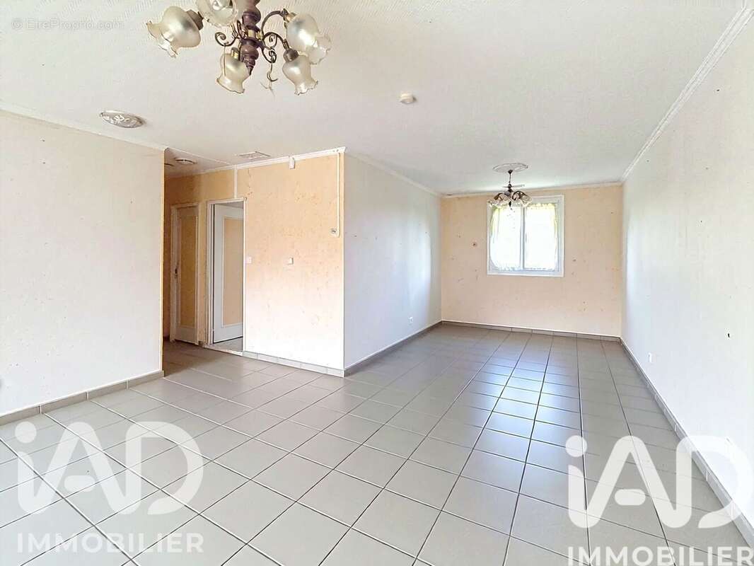 Photo 3 - Maison à MONTFORT-LE-GESNOIS