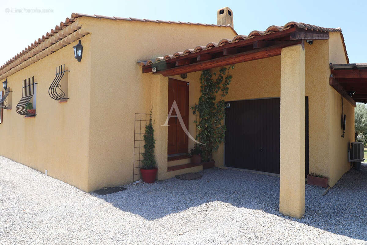 Superbe villa de plain-pied, au calme, piscine ,proche commodités - photo 12