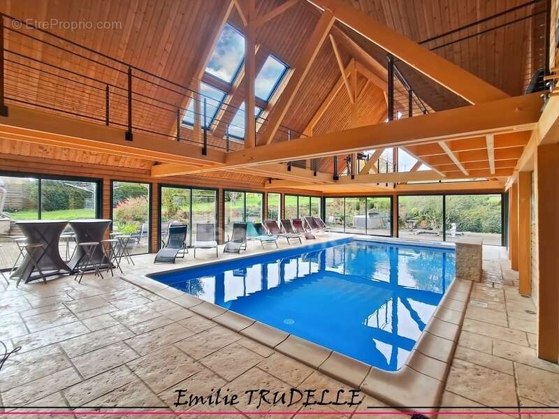 Maison à LA CHARTRE-SUR-LE-LOIR