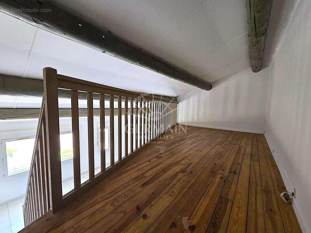 Appartement à L'ISLE-SUR-LA-SORGUE