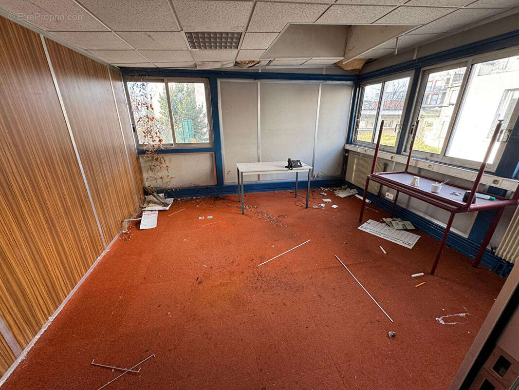 Commerce à ROMAINVILLE