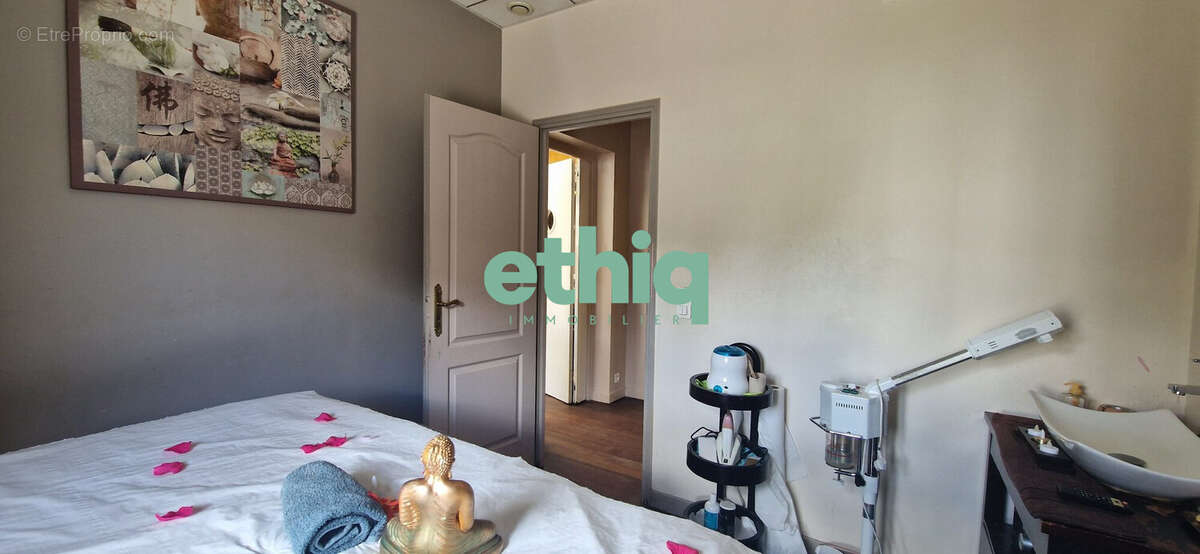 Commerce à SAINTE-ROSE