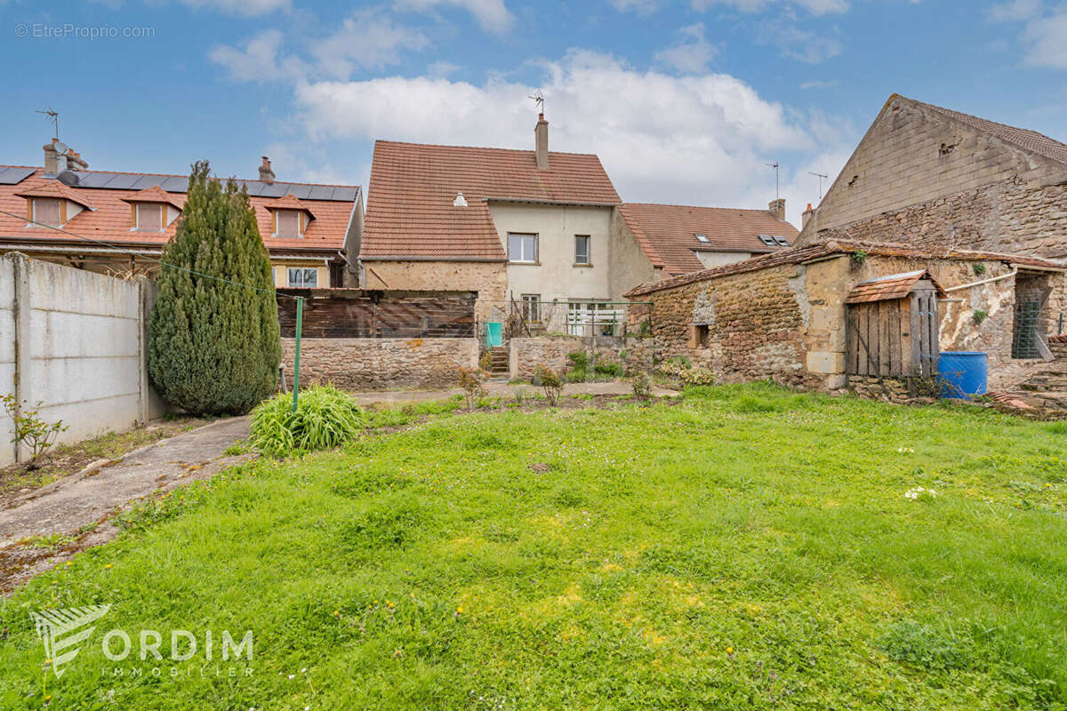 Maison à CUSSY-LES-FORGES