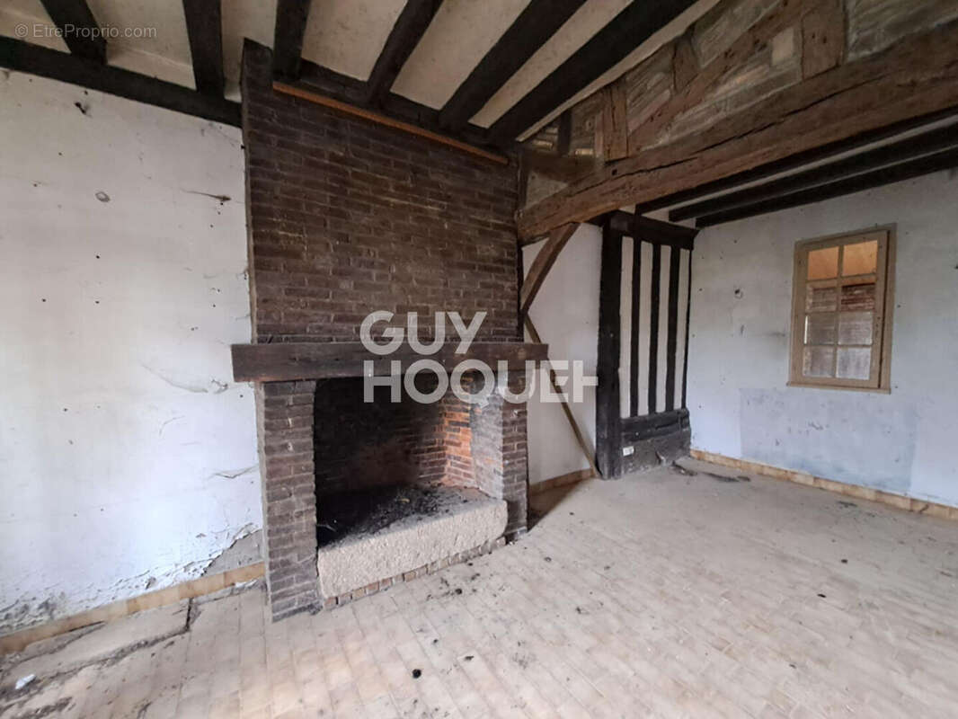 Maison à GLOS-LA-FERRIERE