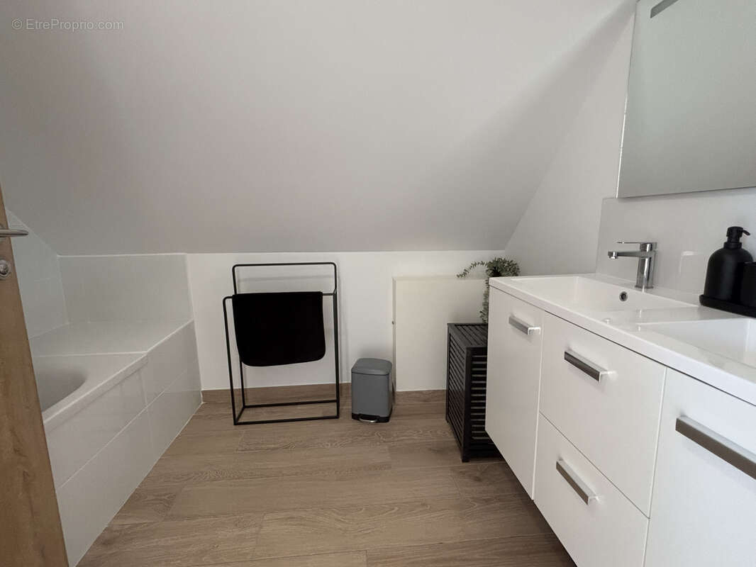 À vendre : Maison contemporaine de 2022, 4 chambres, terrain de 589 m2 - photo 11