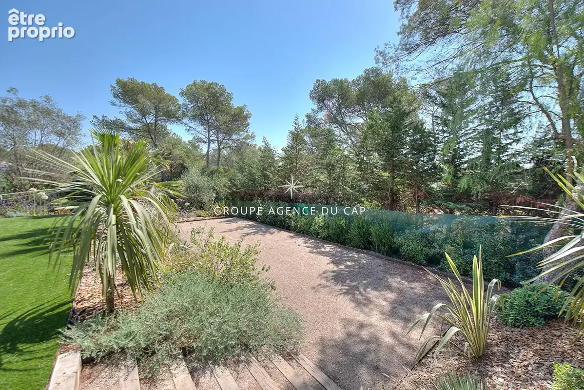 Villa 7 pieces de 190m² avec piscine au calme proche golfs et commerces - photo 13