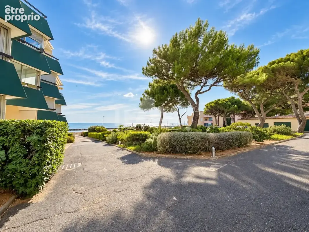 Studio avec cabine, loggia vitrée et vue mer à Sète - photo 11