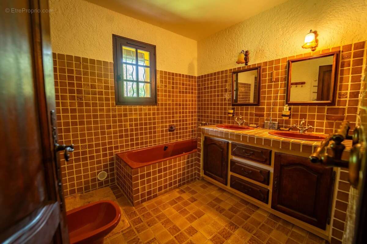 Maison à SAINT-MARC-JAUMEGARDE