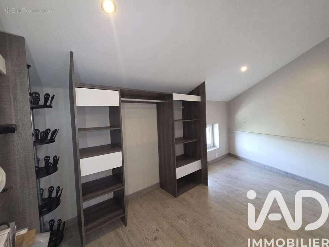 Maison 131 m² à Chabournay  - photo 9