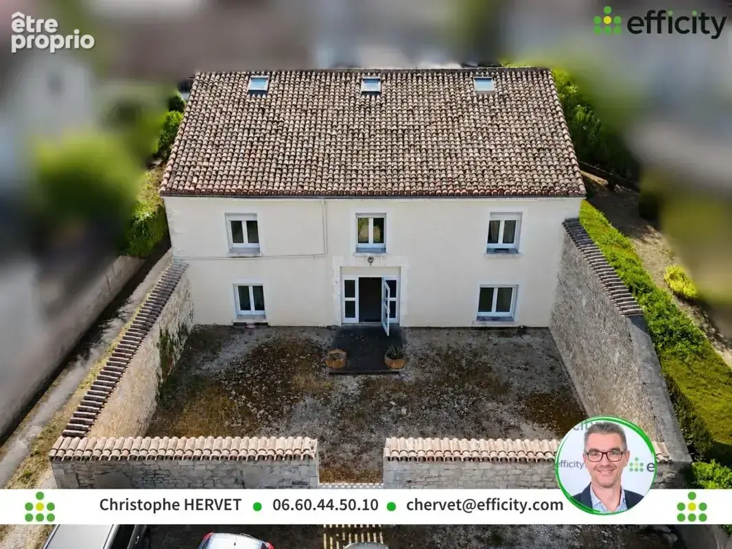 Appartement 296 m² à Ruelle-Sur-Touvre  - photo 4