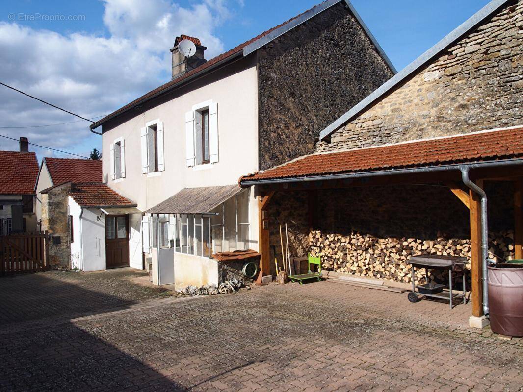 Maison à COURLON