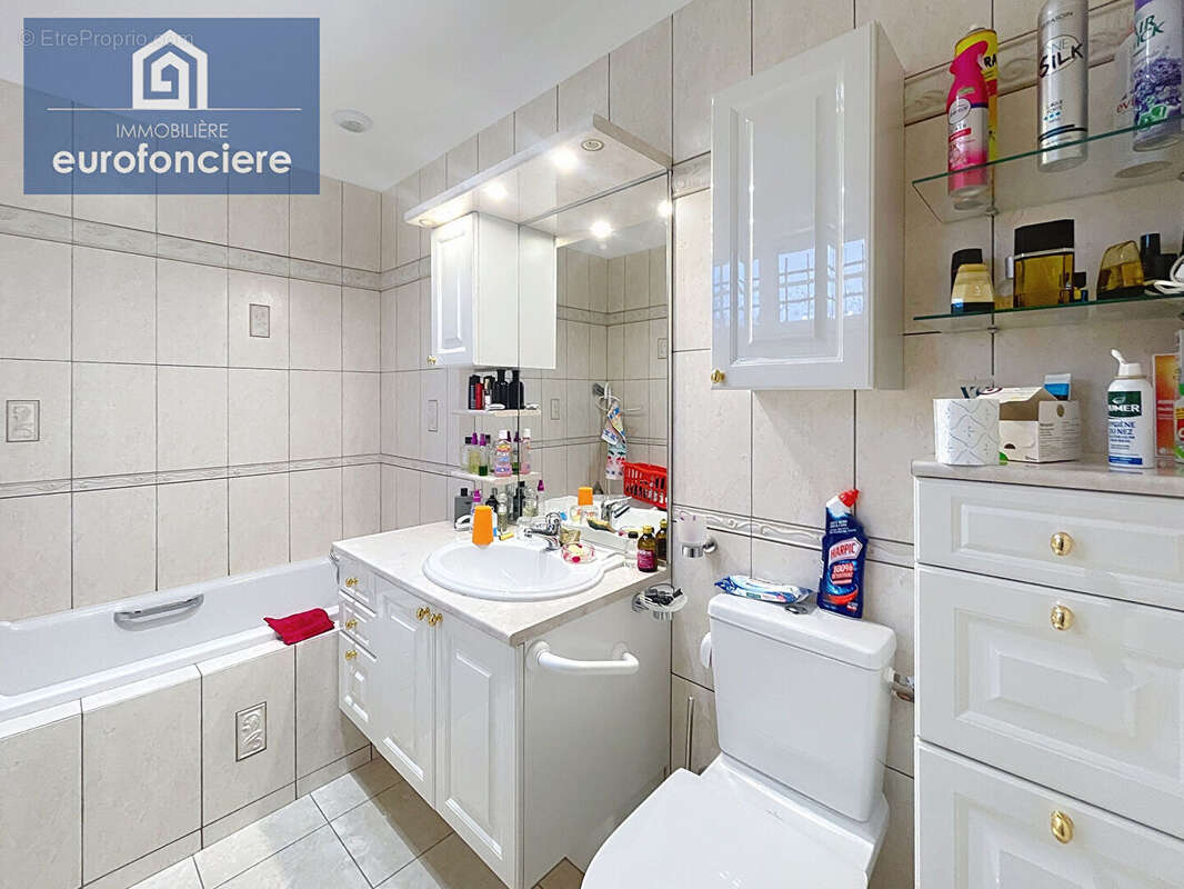 Maison à SAINT-JULIEN-LES-VILLAS