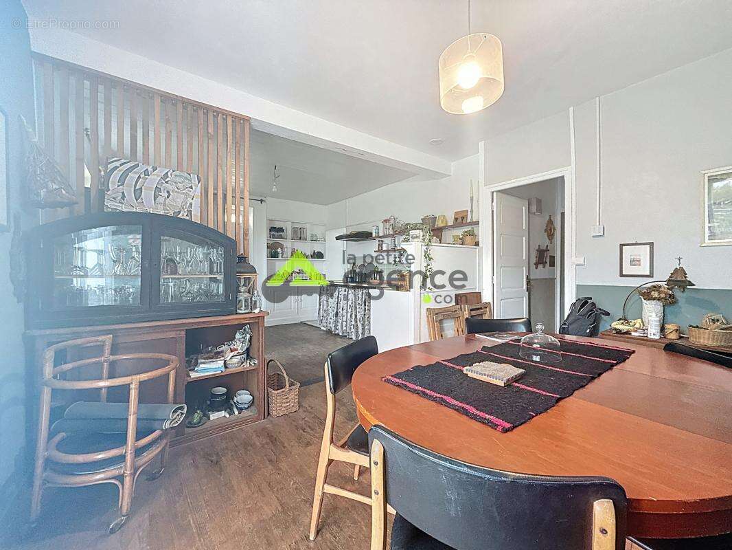 Maison à MOURIOUX-VIEILLEVILLE