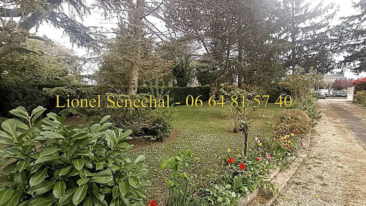 Terrain à BREVAL