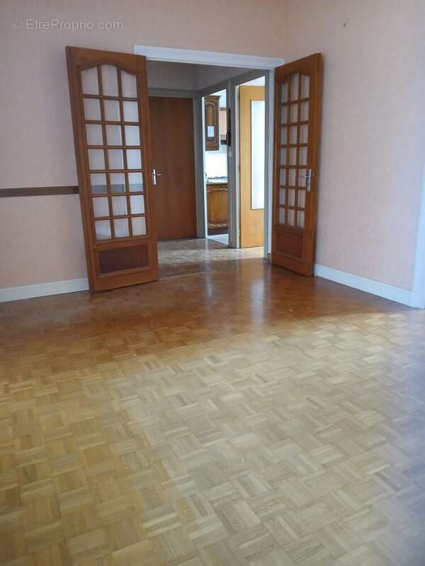 Maison 100 m² à Sainte-Sigolene  - photo 3