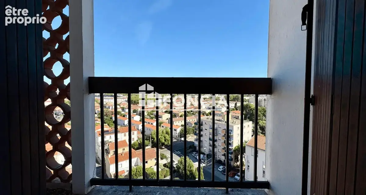 PERPIGNAN – T2 vue imprenable au 11ème étage avec ascenseur et vidéosurveillance - photo 2