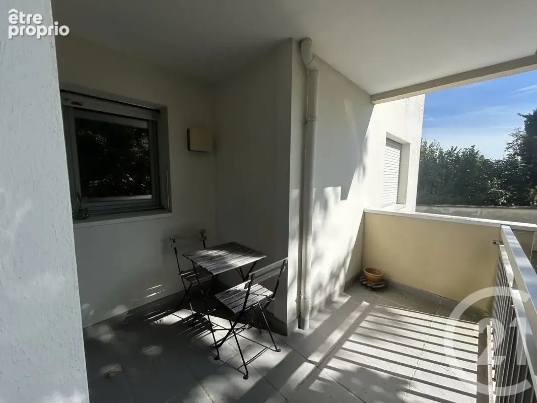 Appartement 3 pièces 57 m² à vendre à Royan (17200) - photo 2