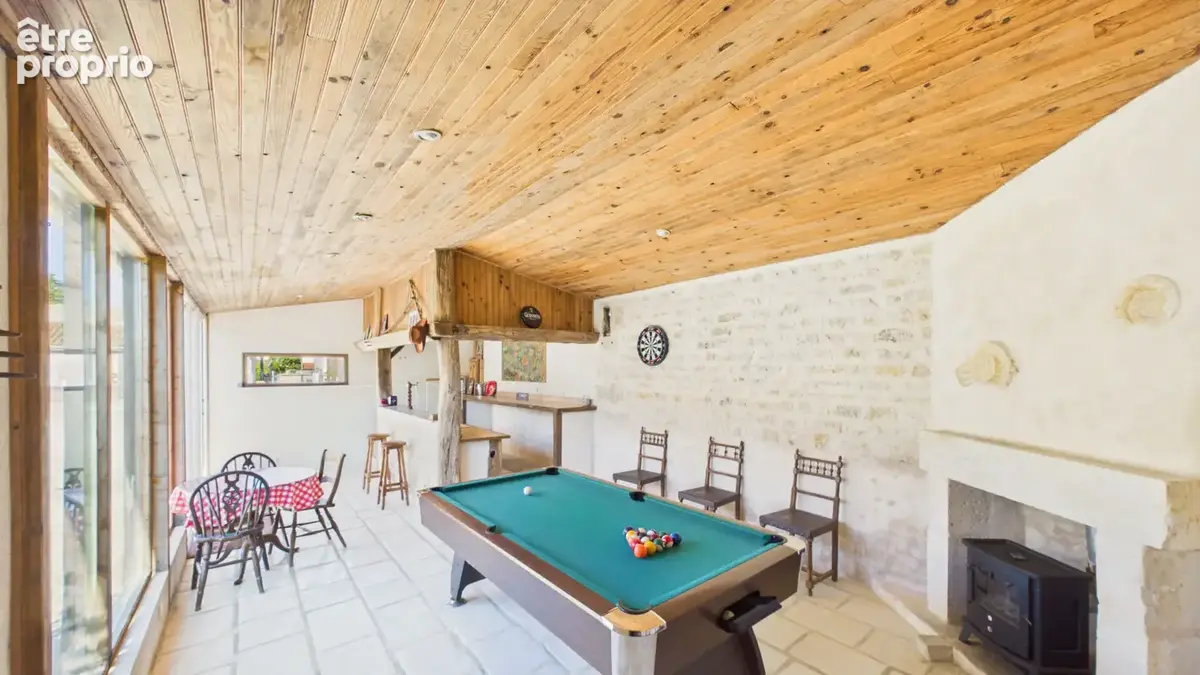 Exceptionnelle propriété de village avec gîte et piscine chauffée - Excellent potentiel de revenus - photo 21