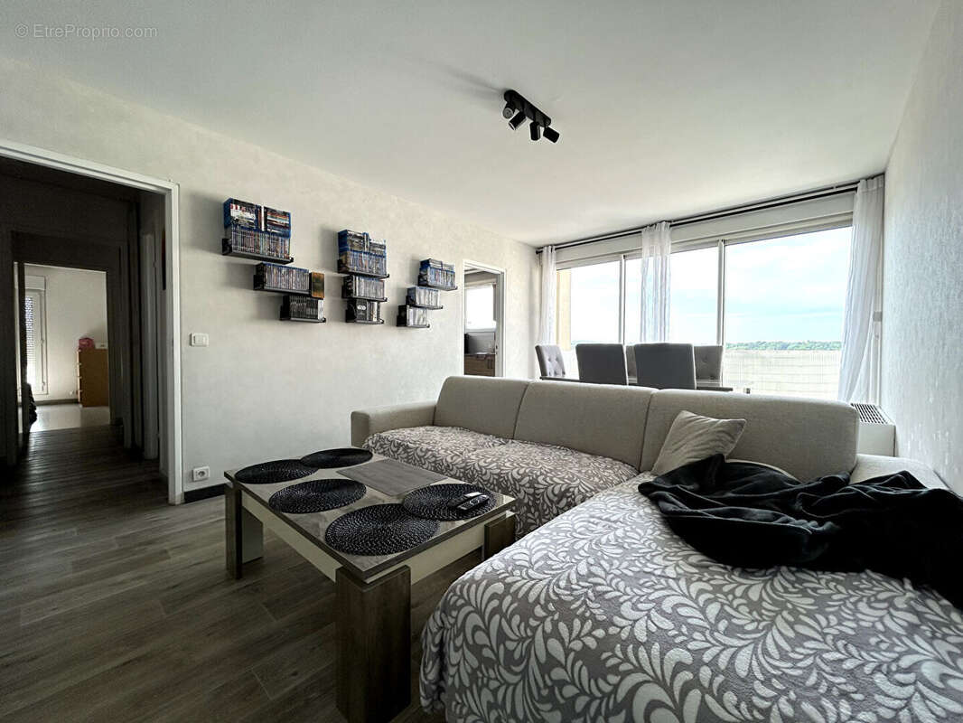 Appartement à DAMMARIE-LES-LYS