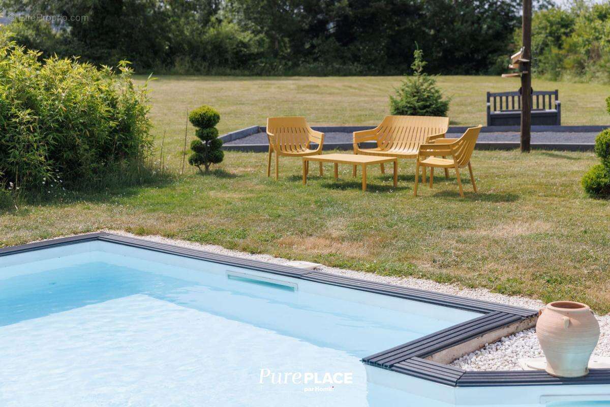 Villa d’architecte contemporaine avec piscine chauffée et vues sur le Puy de Dôme et le Sancy - photo 17
