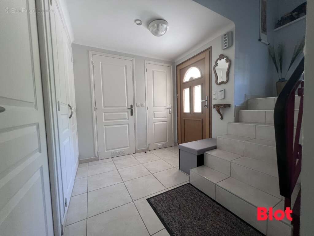 Maison 156 m² à Vannes  - photo 6