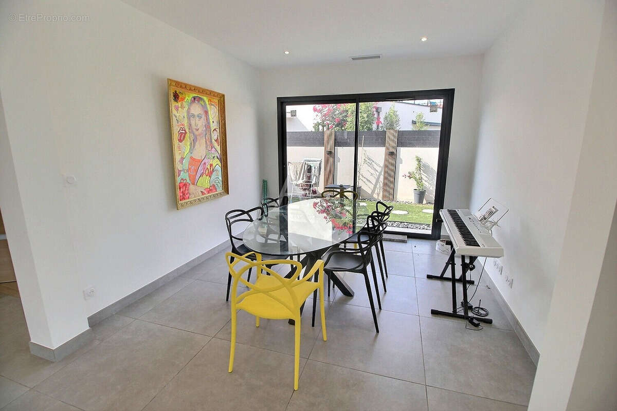 Villa comptemporaine 4 faces de 110 m² habitables dans  quartier residentiel - photo 5