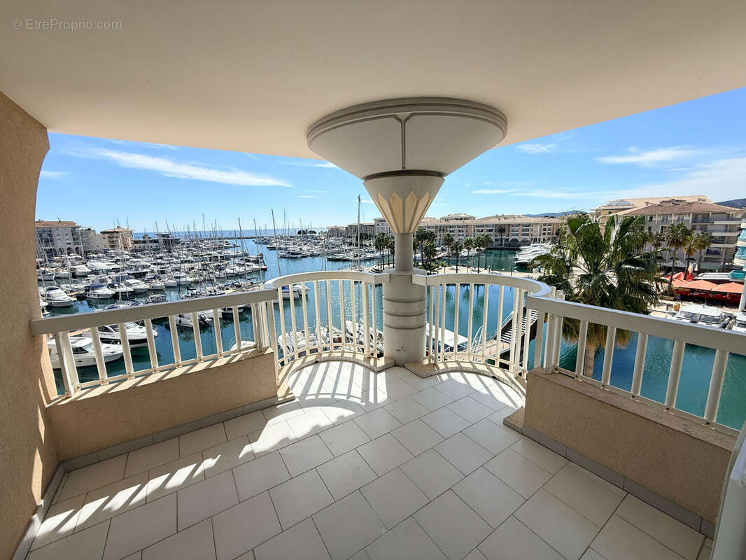 Appartement à FREJUS