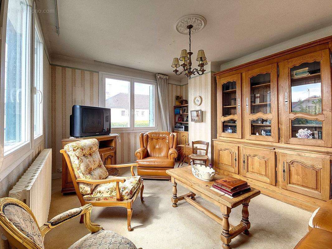 Maison à CHENOVE