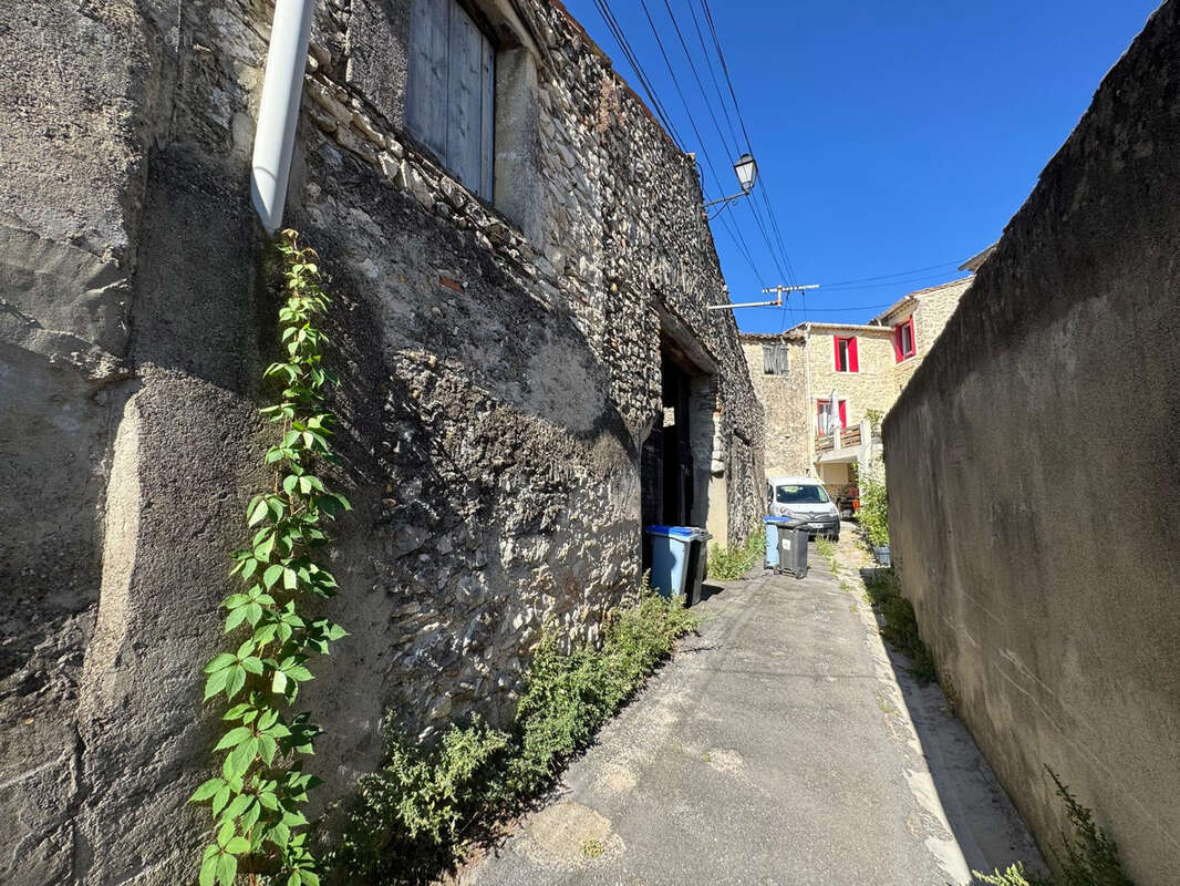 Maison à LA CALMETTE