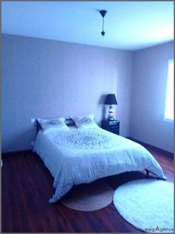 Maison à SAINT-GERMAIN-DE-MARENCENNES