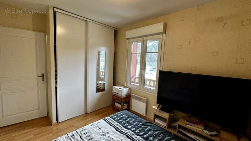 Appartement à SAINT-JEAN-D'ILLAC