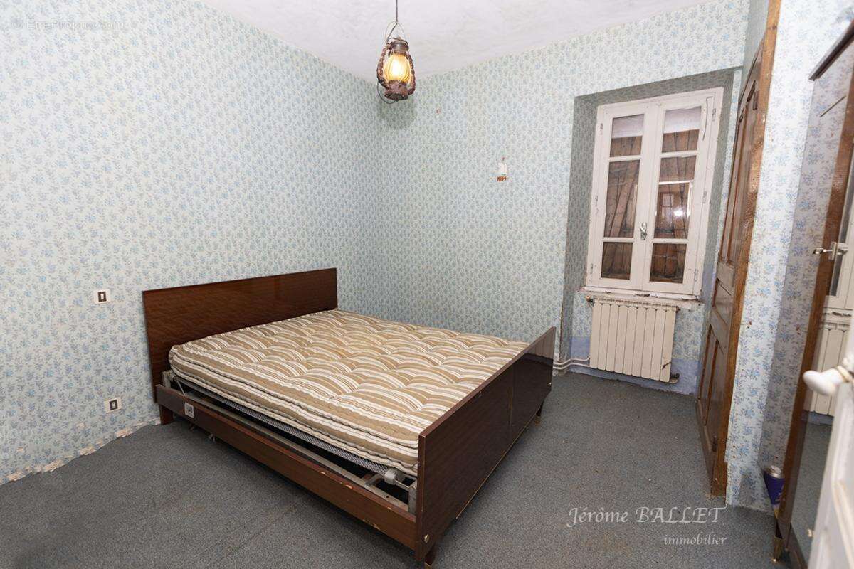 Maison 148 m² à Rieupeyroux  - photo 10